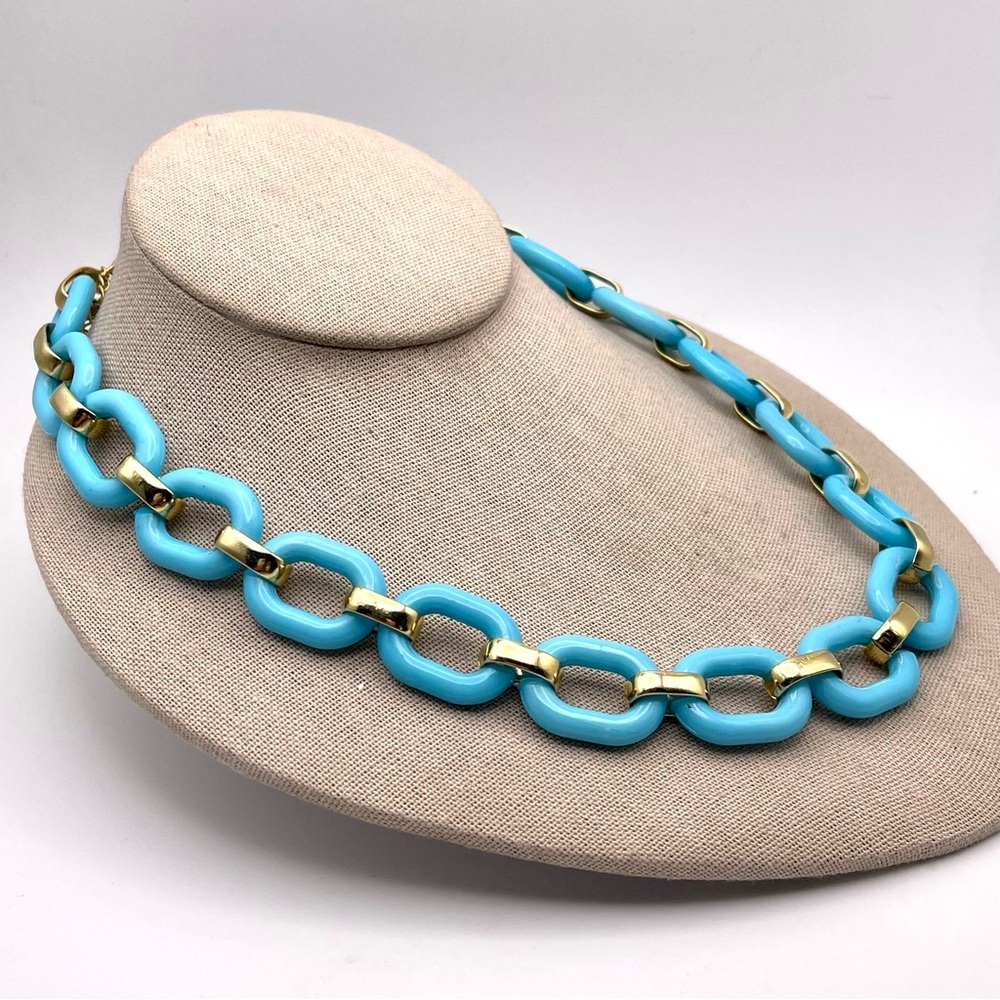 Cute Vintage Aqua Blue Acrylic and Gold Tone Link Chain Necklace - Picture 5 of 14